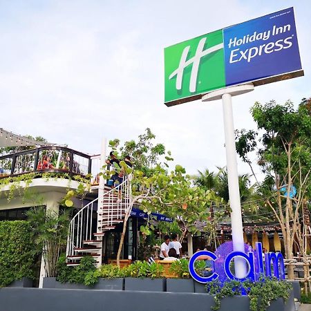 Holiday Inn Express Krabi Ao Nang Beach Экстерьер фото